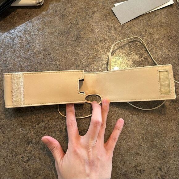 GUCCI Rare Slim Case Pen/ Cigar/ Lipstick Lanyard Leather Cream - Picture 5 of 12